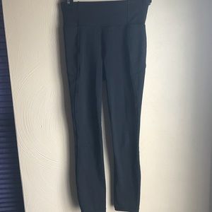 Lululemon Final Lap Crop Size 2
